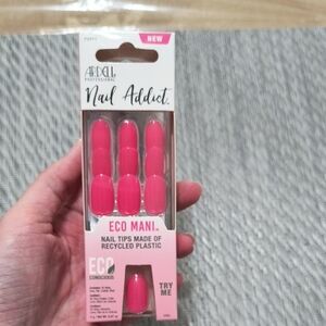 Ardell Nail Addict Eco Mani Pink Press-On Nails